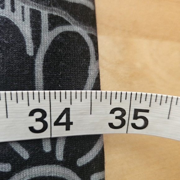 Trina Turk Black Abstract Floral Bell Sleeve Mini Sheath Dress Size Med - Picture 7 of 9